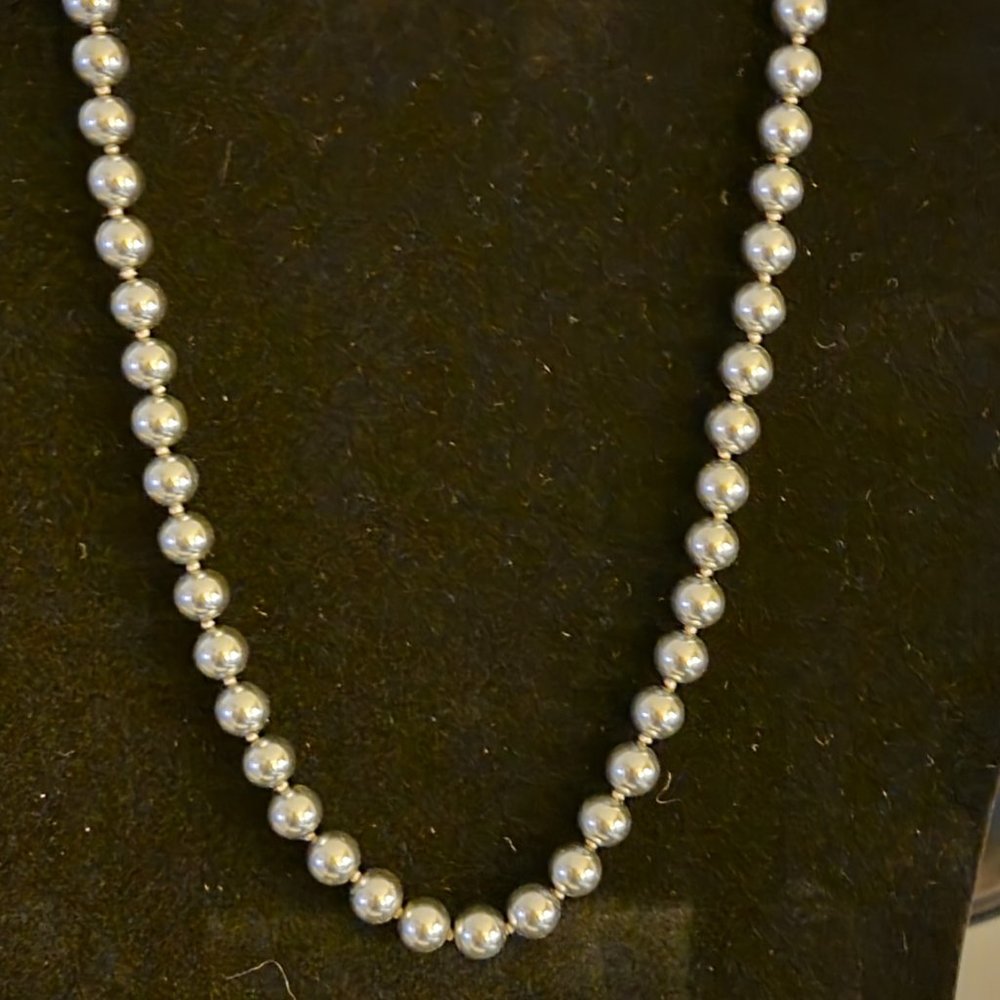 Silver Grey Bead Necklace 7 mm beads